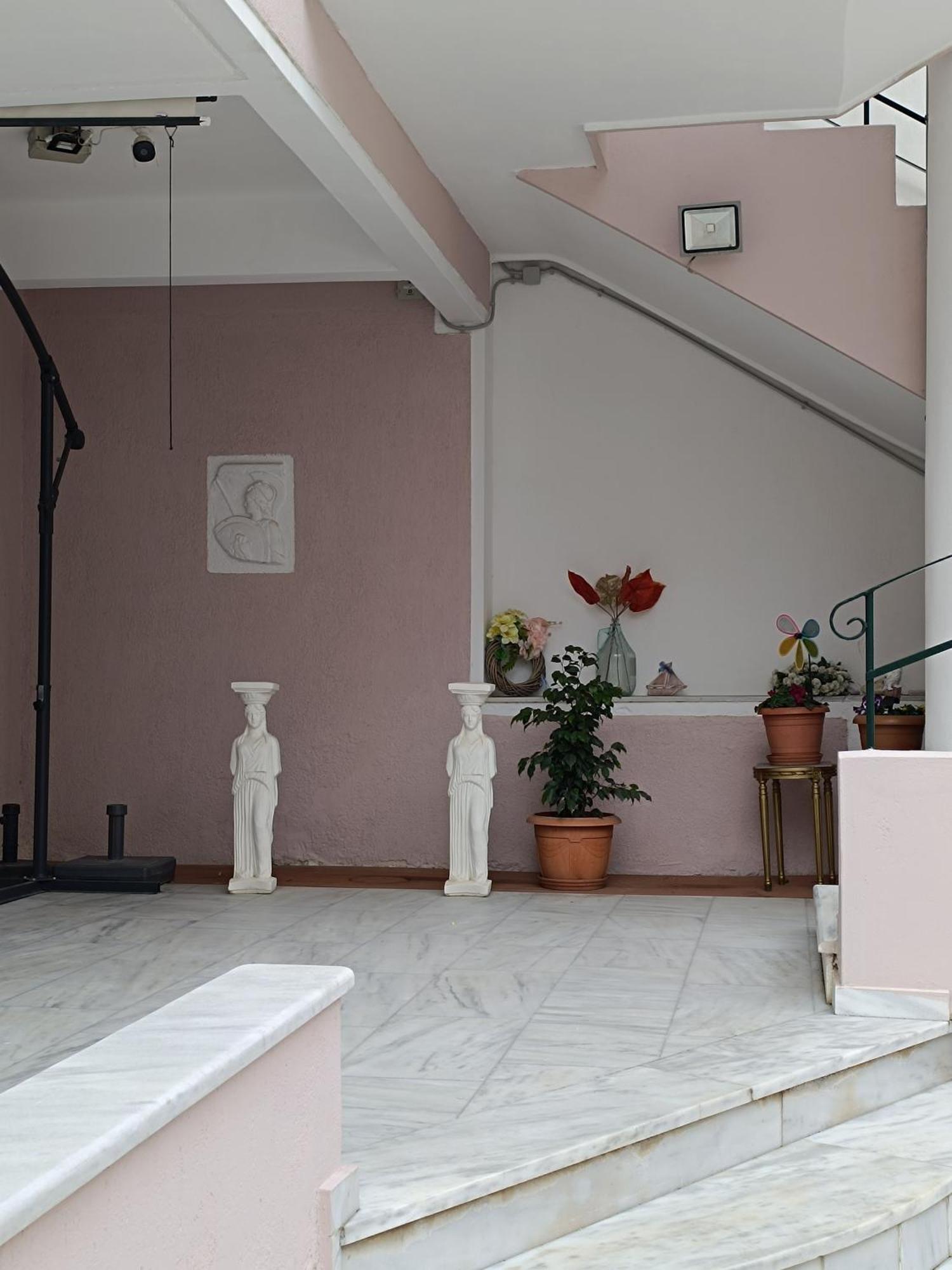 Spacious Apartment Corinth Phòng bức ảnh